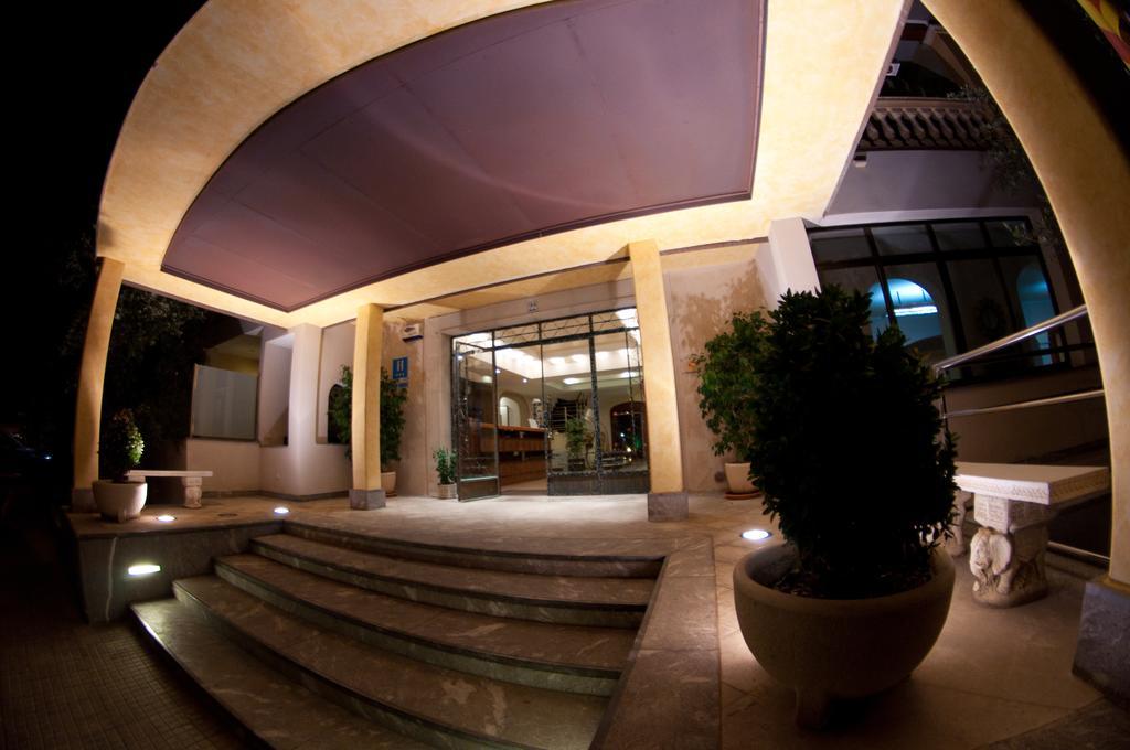 Hotel Baviera Кала Ратьяда Экстерьер фото