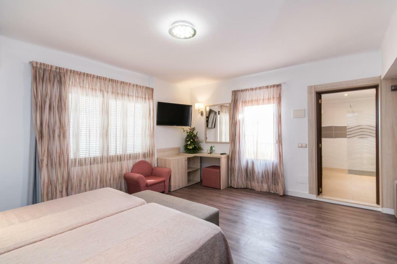Hotel Baviera Кала Ратьяда Экстерьер фото